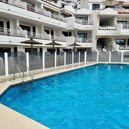 Cozy With Pool Diamantes